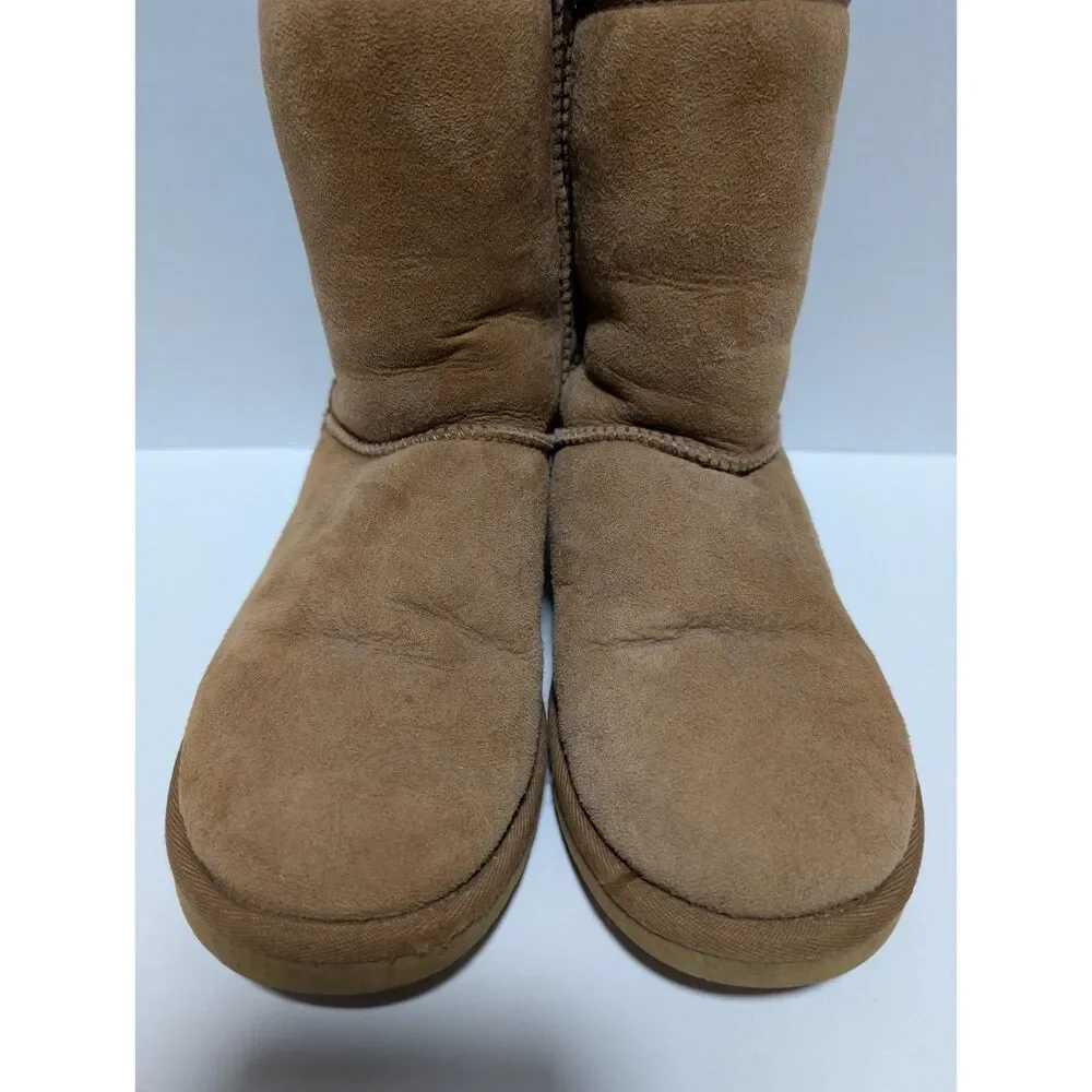 UGG Classic‎ Short Chestnut Suede Sheepskin Shearling Winter Boots Women's 6
